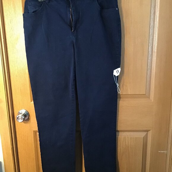 Gloria Vanderbilt Jeans - Picture 1 of 2